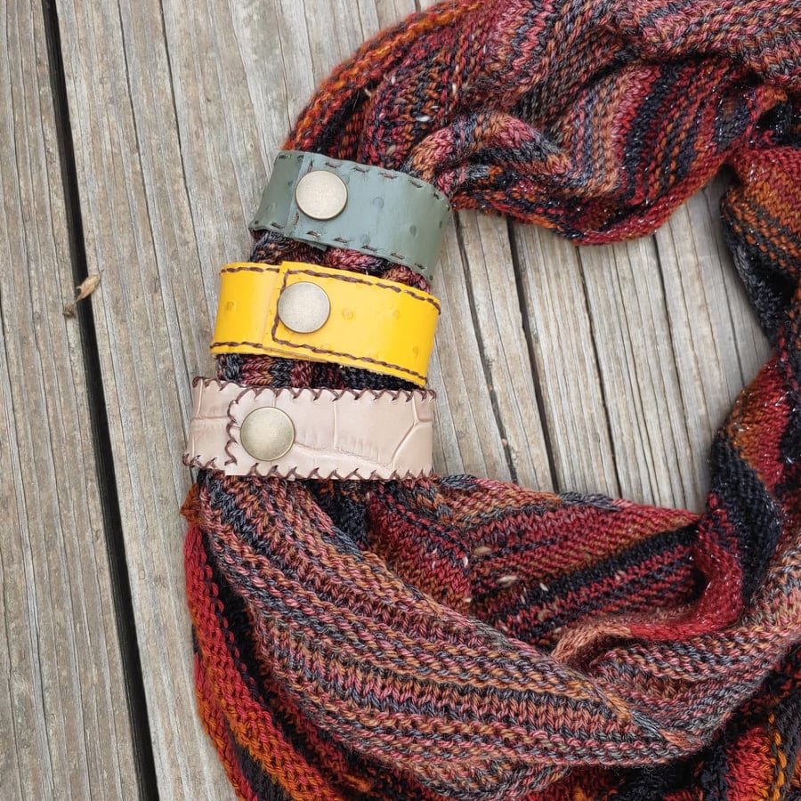 Shawl Cuff